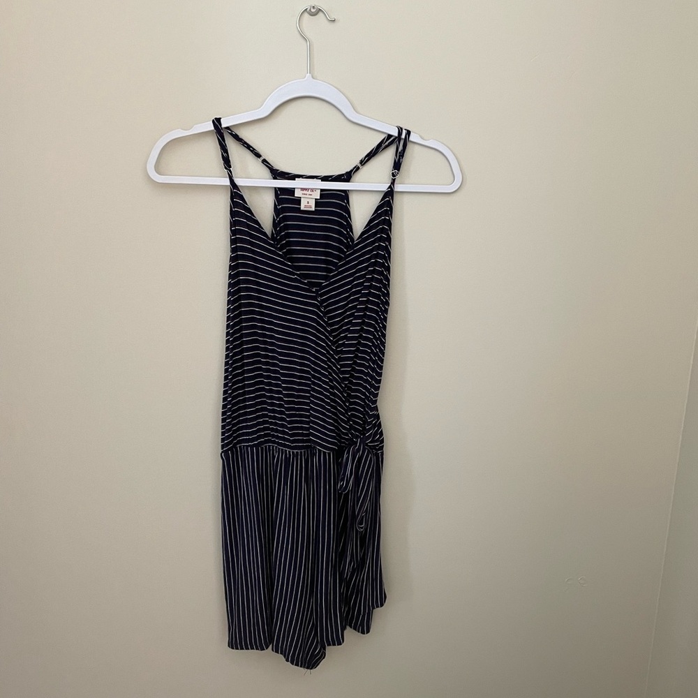 V-neck romper